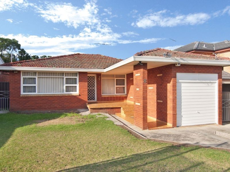 8 Mills Street, Merrylands NSW 2160