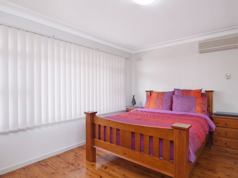 8 Mills Street, Merrylands NSW 2160