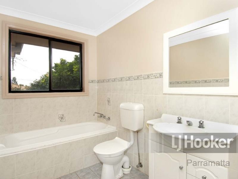 2/17 Girraween Road, Girraween NSW 2145