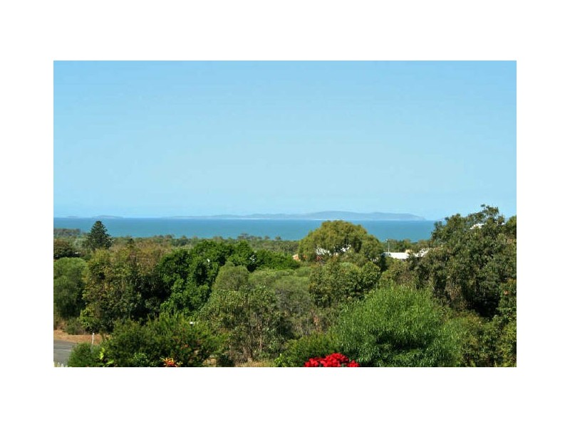 12 Roberts Road, Pacific Heights QLD 4703