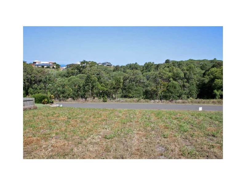 12 Roberts Road, Pacific Heights QLD 4703