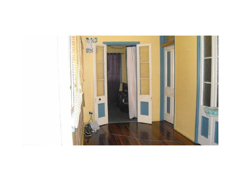 144 Water Street, Berserker QLD 4701