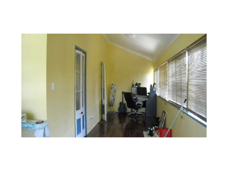 144 Water Street, Berserker QLD 4701