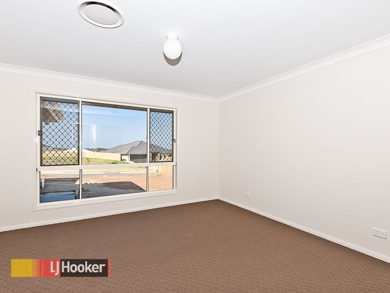 1 Moor Cct, Warner QLD 4500