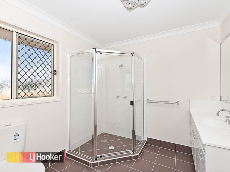 1 Moor Cct, Warner QLD 4500