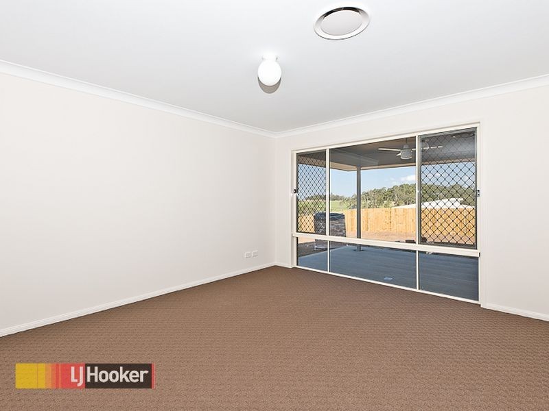 1 Moor Cct, Warner QLD 4500