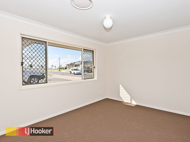1 Moor Cct, Warner QLD 4500