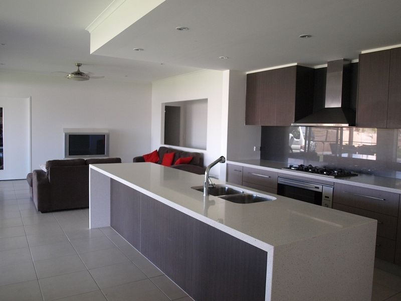 7 Anna Court, Cashmere QLD 4500