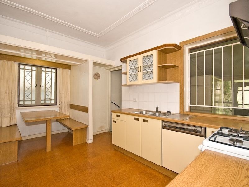 22 Parker Street, Newmarket QLD 4051