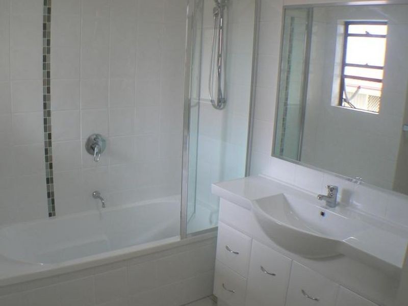 2/8 School Road, Stafford QLD 4053