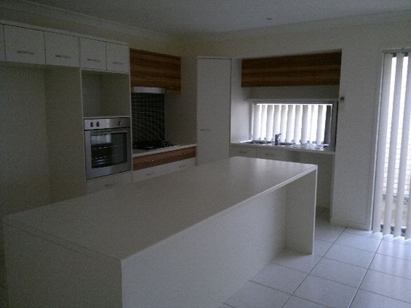 18 Jowarra Street, Kallangur QLD 4503