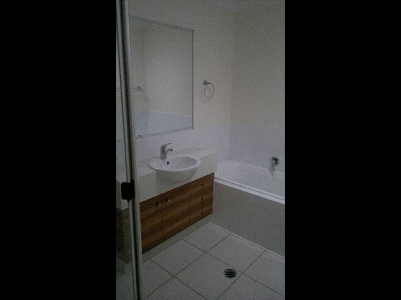 18 Jowarra Street, Kallangur QLD 4503