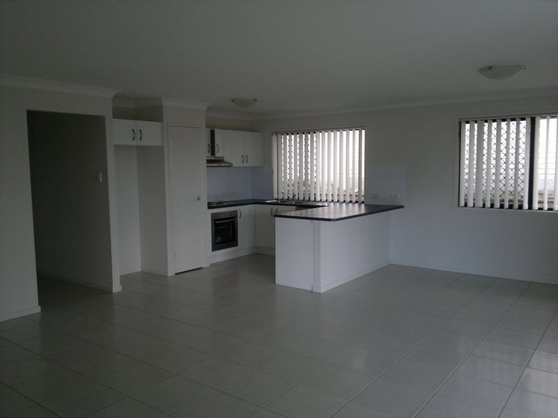 16 Hume Circuit, Warner QLD 4500