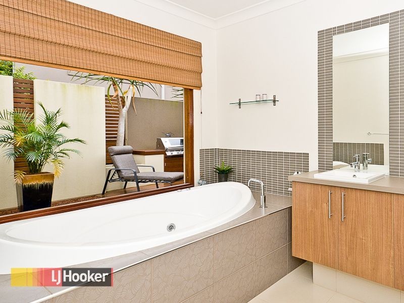 4 Kipfler Lane, Warner QLD 4500