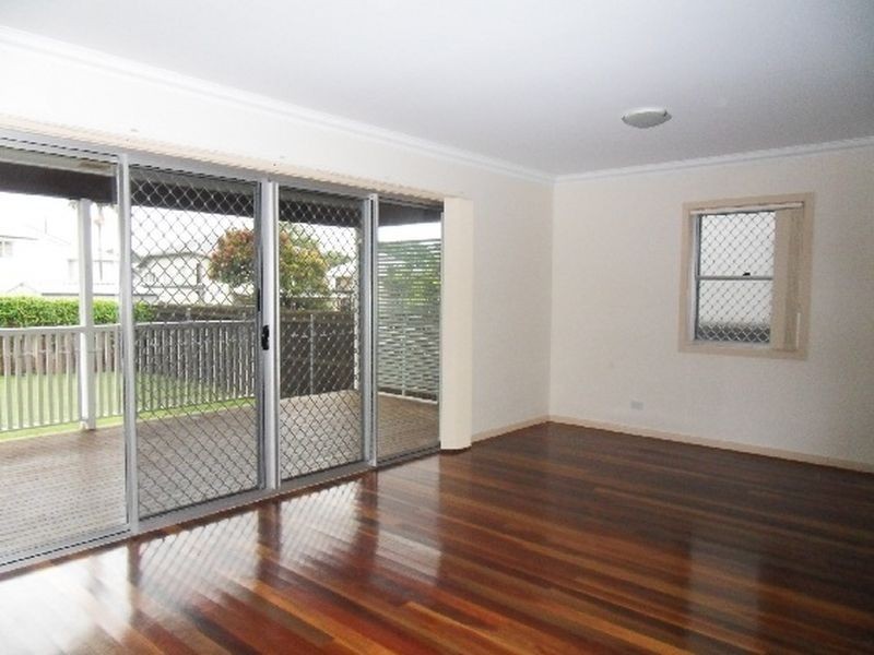 52 Ninth Avenue, Kedron QLD 4031