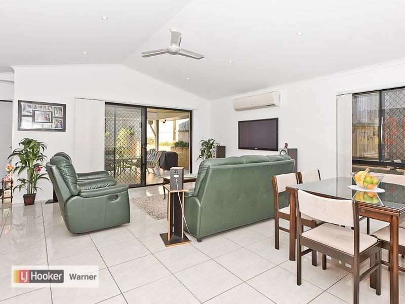 53 Castlewellan Circuit, Warner QLD 4500
