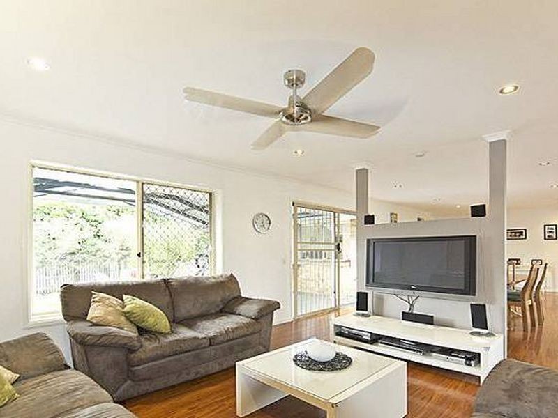 16 Tanager Street, Albany Creek QLD 4035