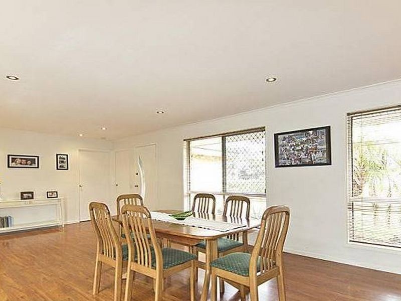 16 Tanager Street, Albany Creek QLD 4035