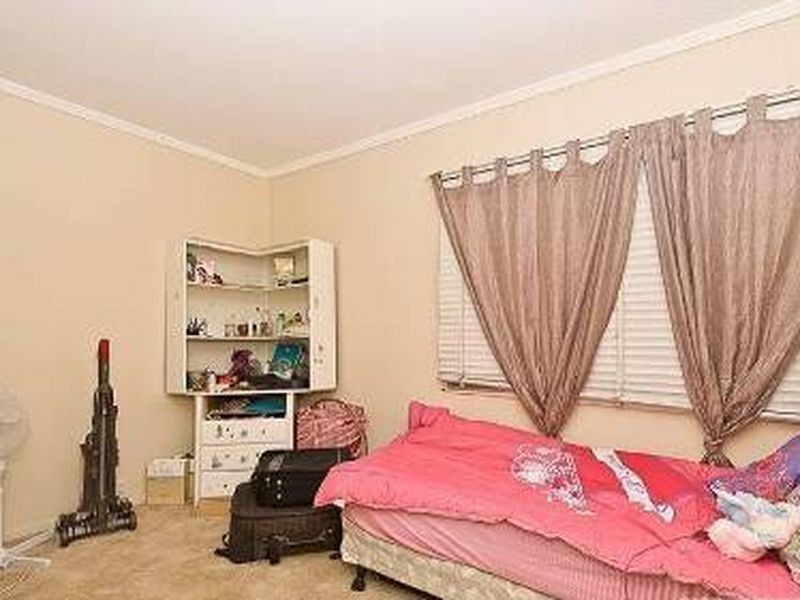 12 Carrie Street, Zillmere QLD 4034