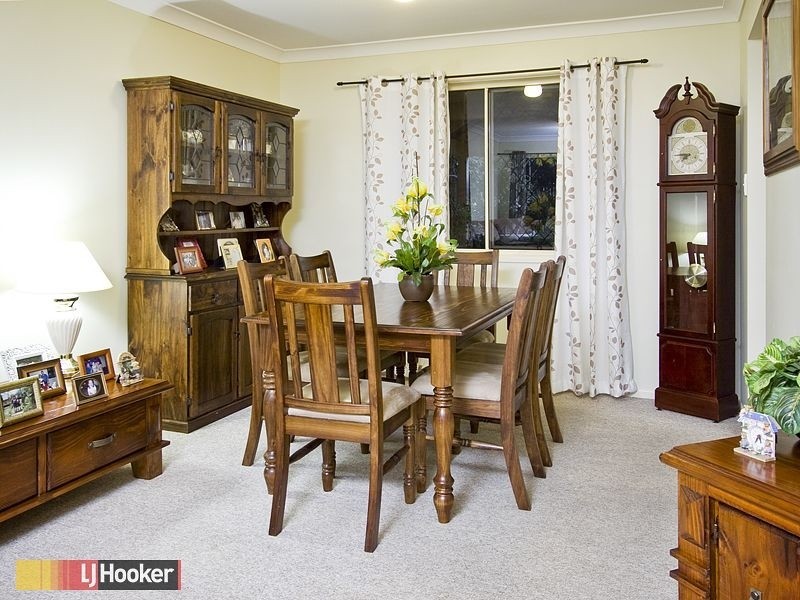 8 Bramble Close, Warner QLD 4500