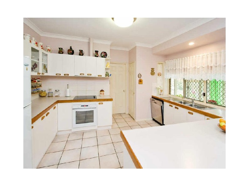 17 Forest Court, Albany Creek QLD 4035