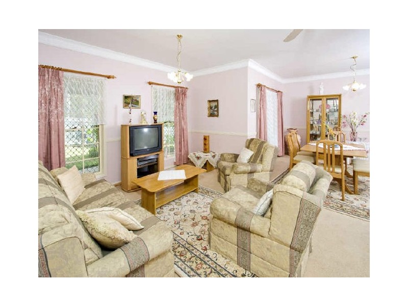 17 Forest Court, Albany Creek QLD 4035