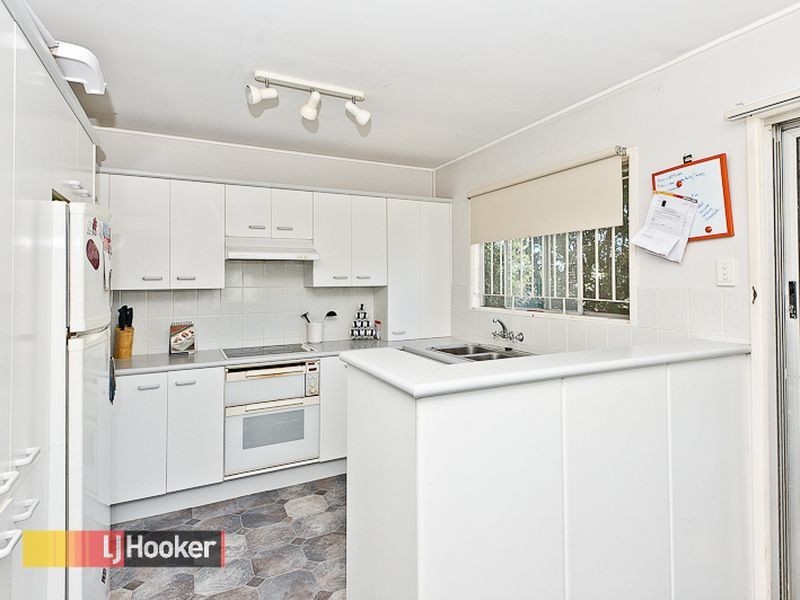 1 Waratah Street, Albany Creek QLD 4035