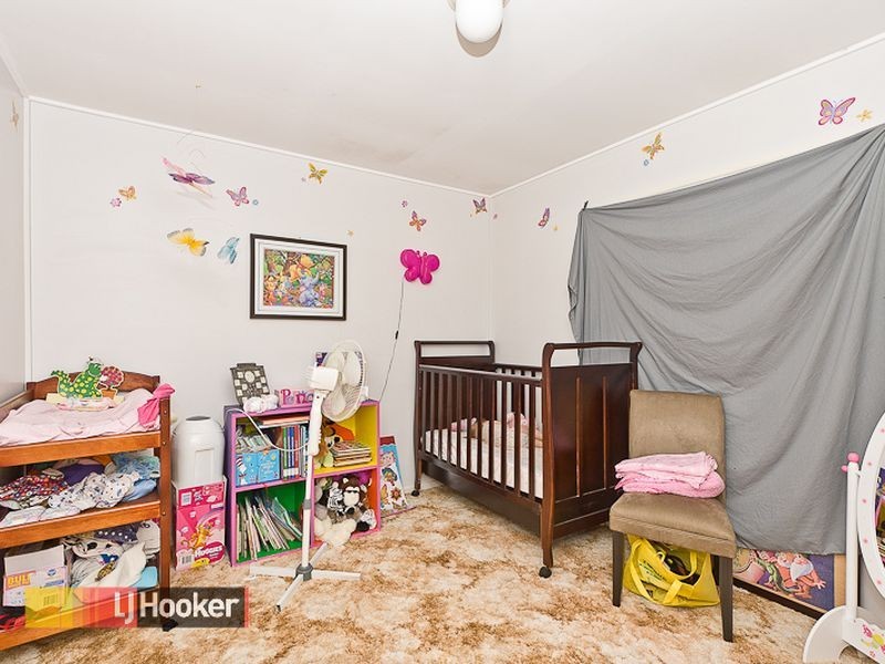 1 Waratah Street, Albany Creek QLD 4035