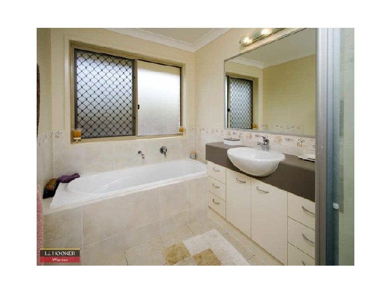 3 Maxwell Place, Cashmere QLD 4500