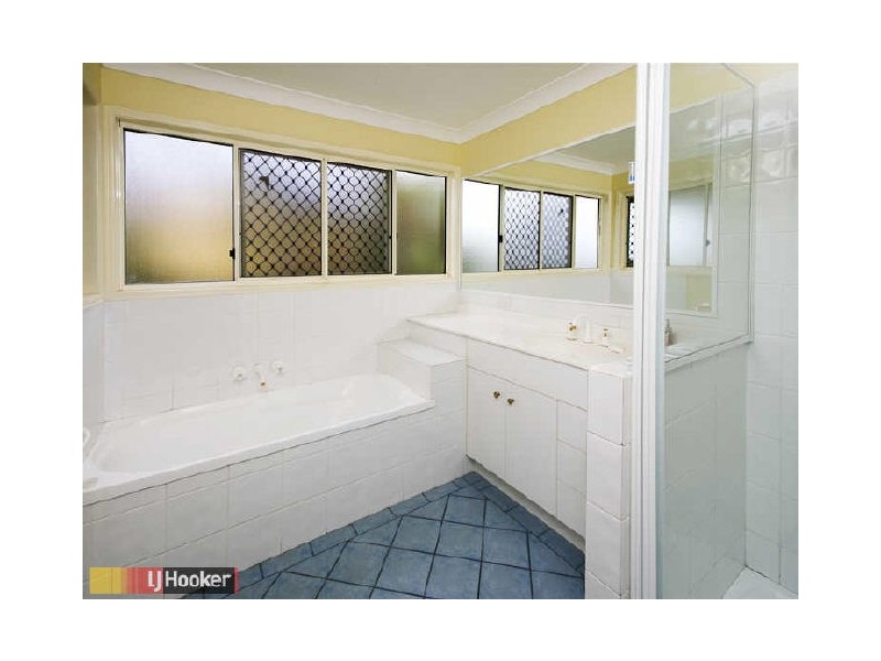 Eatons Hill QLD 4037