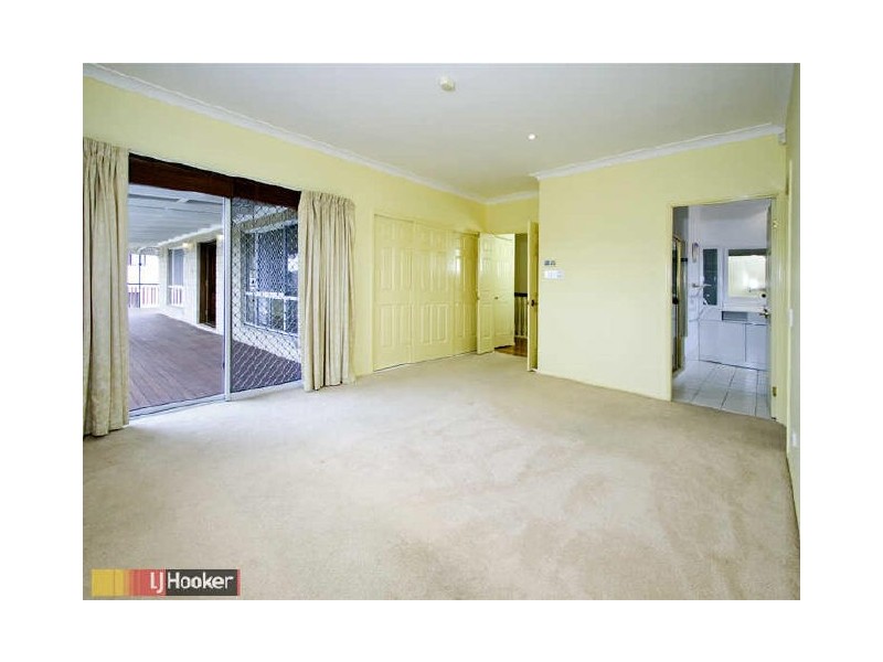 Eatons Hill QLD 4037