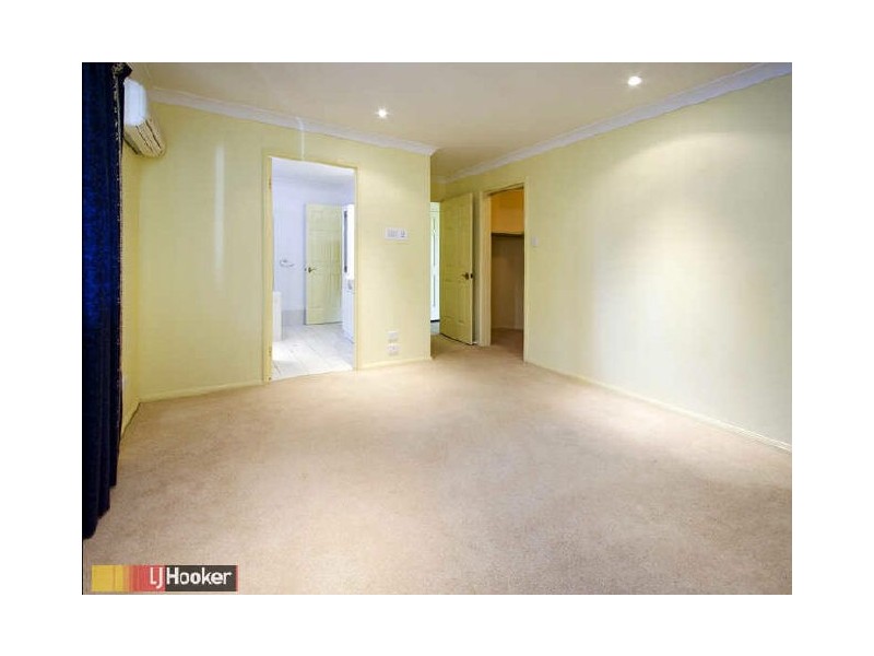 Eatons Hill QLD 4037