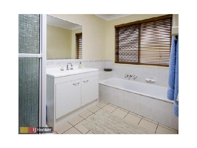 13 Glenlyon Court, Albany Creek QLD 4035