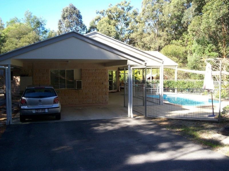 16 Sundown Court, Cashmere QLD 4500