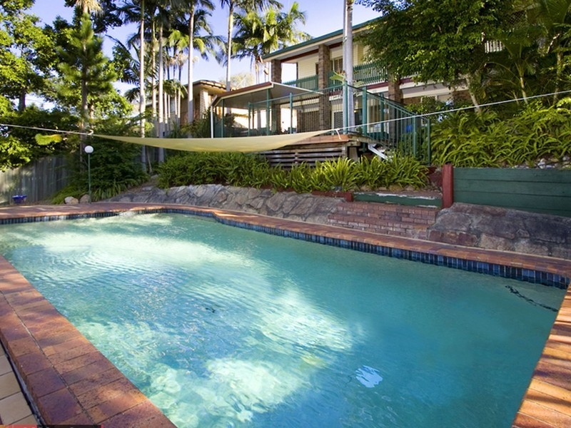 53 Folkstone Ave, Albany Creek QLD 4035