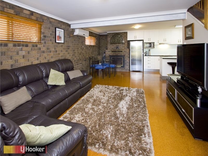 53 Folkstone Ave, Albany Creek QLD 4035