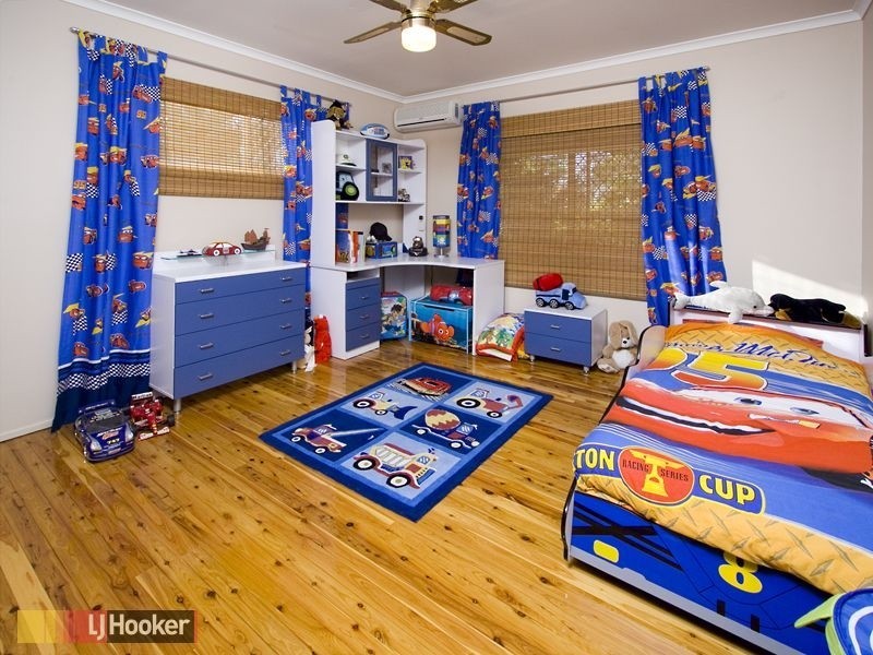 53 Folkstone Ave, Albany Creek QLD 4035