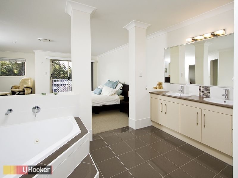 Eatons Hill QLD 4037