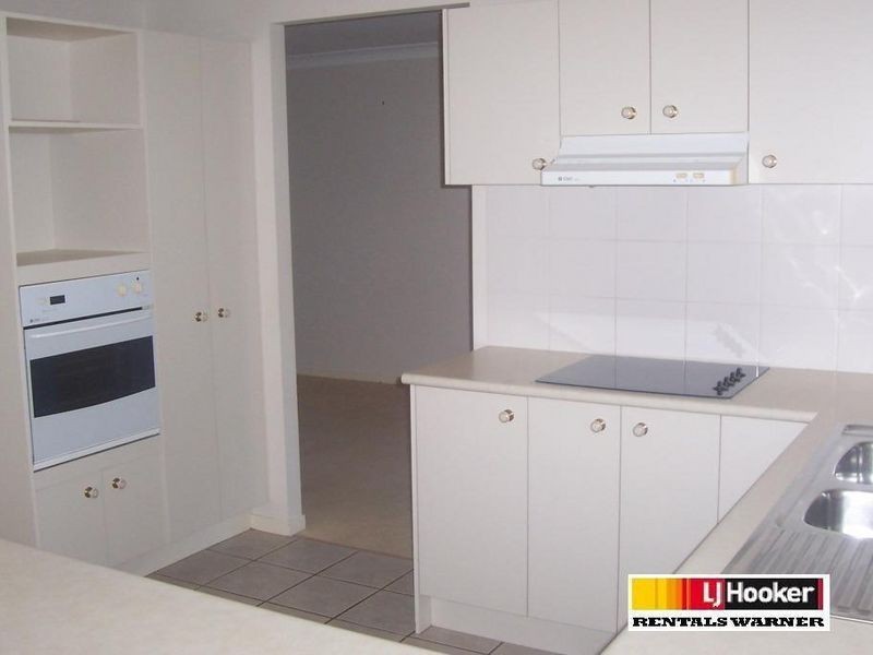 19 Kirri Avenue, Petrie QLD 4502