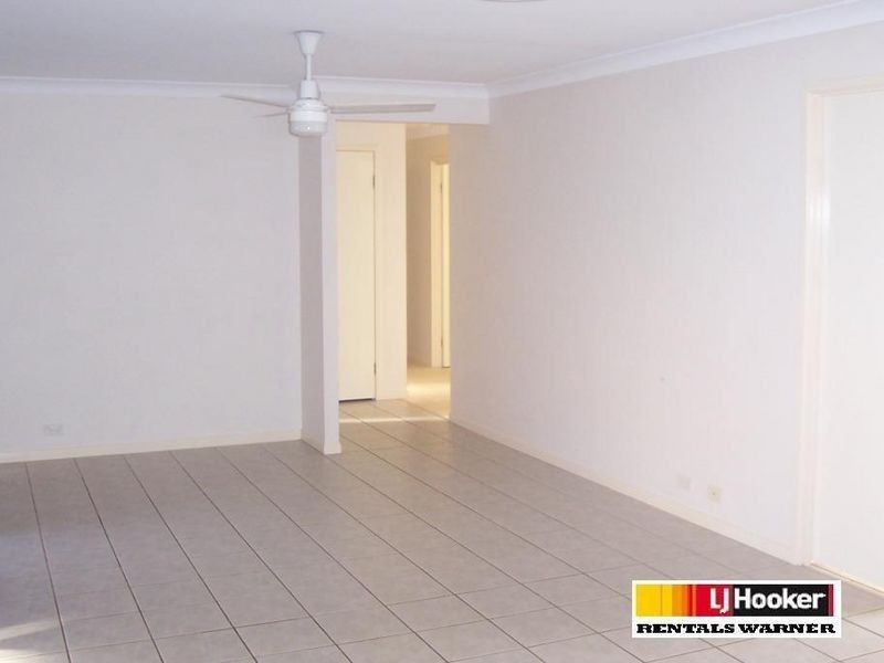 19 Kirri Avenue, Petrie QLD 4502