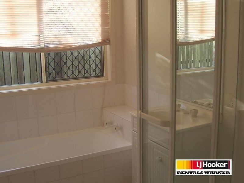 19 Kirri Avenue, Petrie QLD 4502