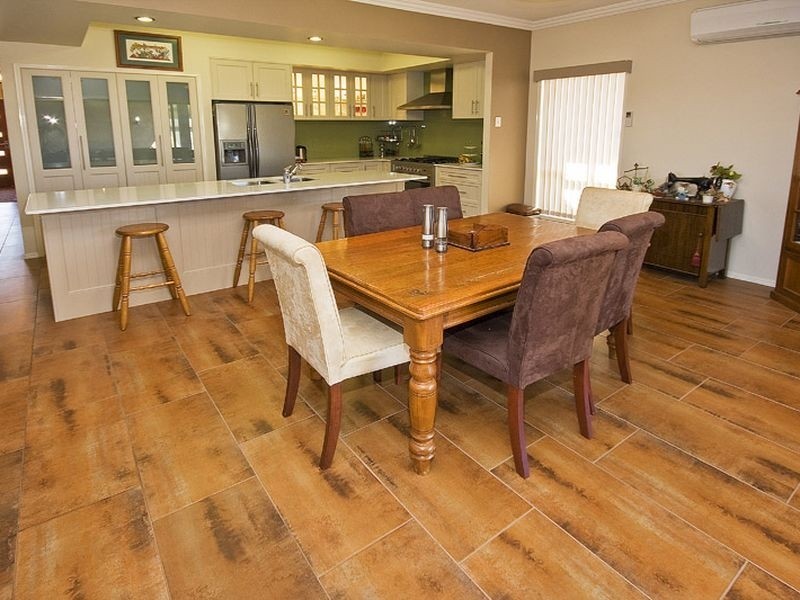 Warner QLD 4500