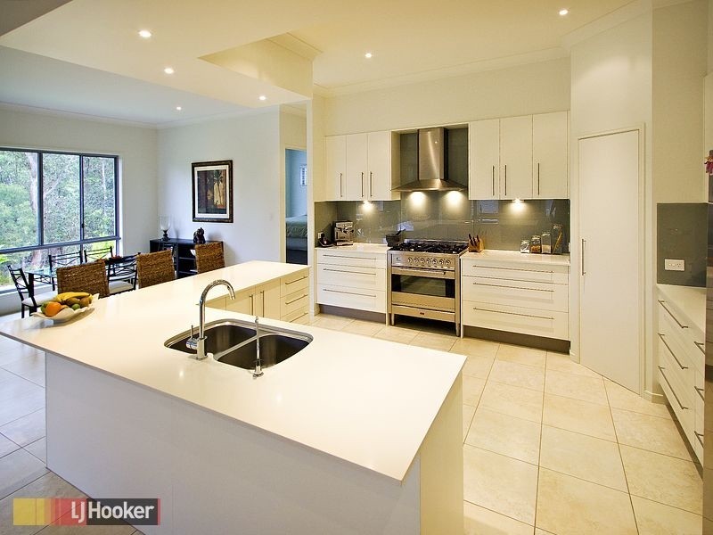 15 Bramwell Court, Cashmere QLD 4500