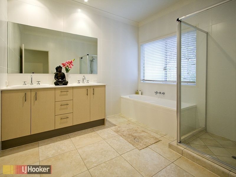 15 Bramwell Court, Cashmere QLD 4500