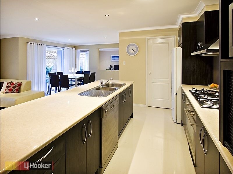 6 Emu Court, Warner QLD 4500