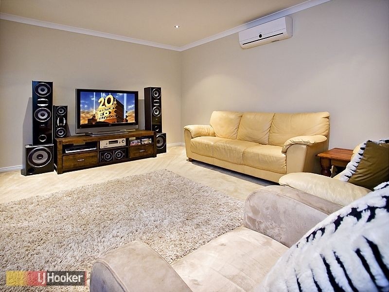 6 Emu Court, Warner QLD 4500