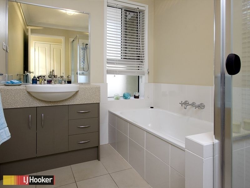 6 Emu Court, Warner QLD 4500