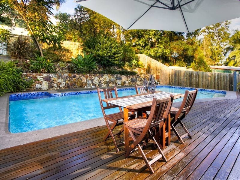 4 Wallaroy Court, Ferny Hills QLD 4055