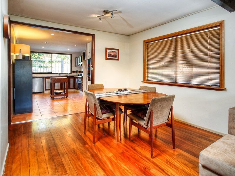 4 Wallaroy Court, Ferny Hills QLD 4055