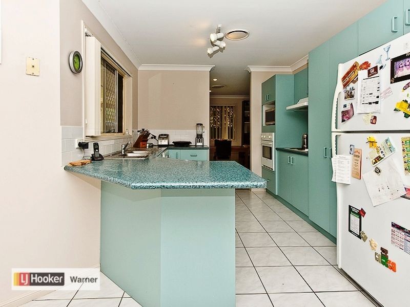 13 Silvereye Crescent, Albany Creek QLD 4035